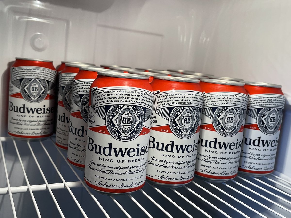 Muradian's tweet photo. @budweiserusa I’m all set for a long comfortable stay at home weekend! Cheers 🍻 https://t.co/G64EPvGMiB
