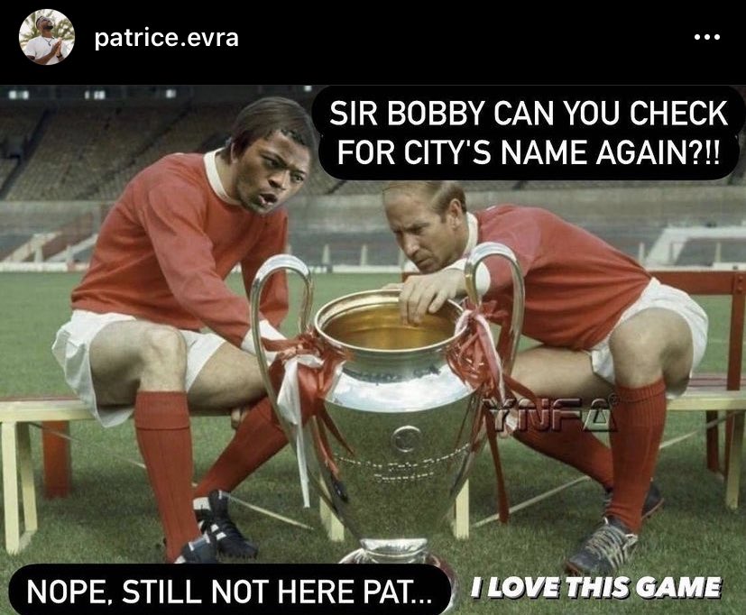 ManUnitedZone's tweet photo. I love this game 😂😂 @Evra https://t.co/mRbxz7Fek2