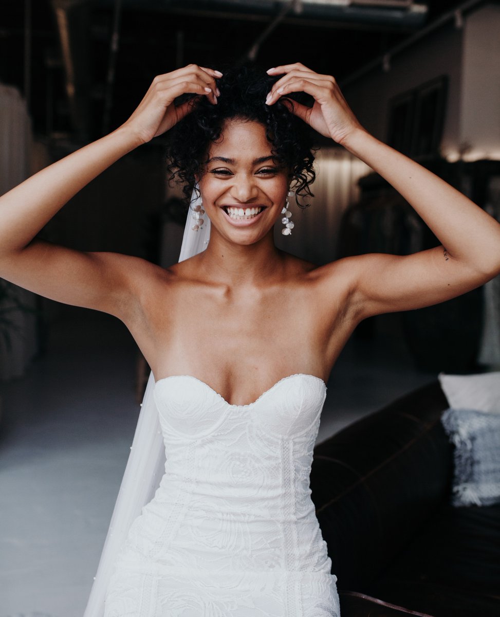 Have you visited a GRACE showroom? Which one did you visit? ⁠⁣
⁠⁣
We now have 14 locations around the globe where you can try on our gowns. Experience your one-on-one, luxury bridal experience at one of our international showrooms now! 

bit.ly/Grace_Loves_La…