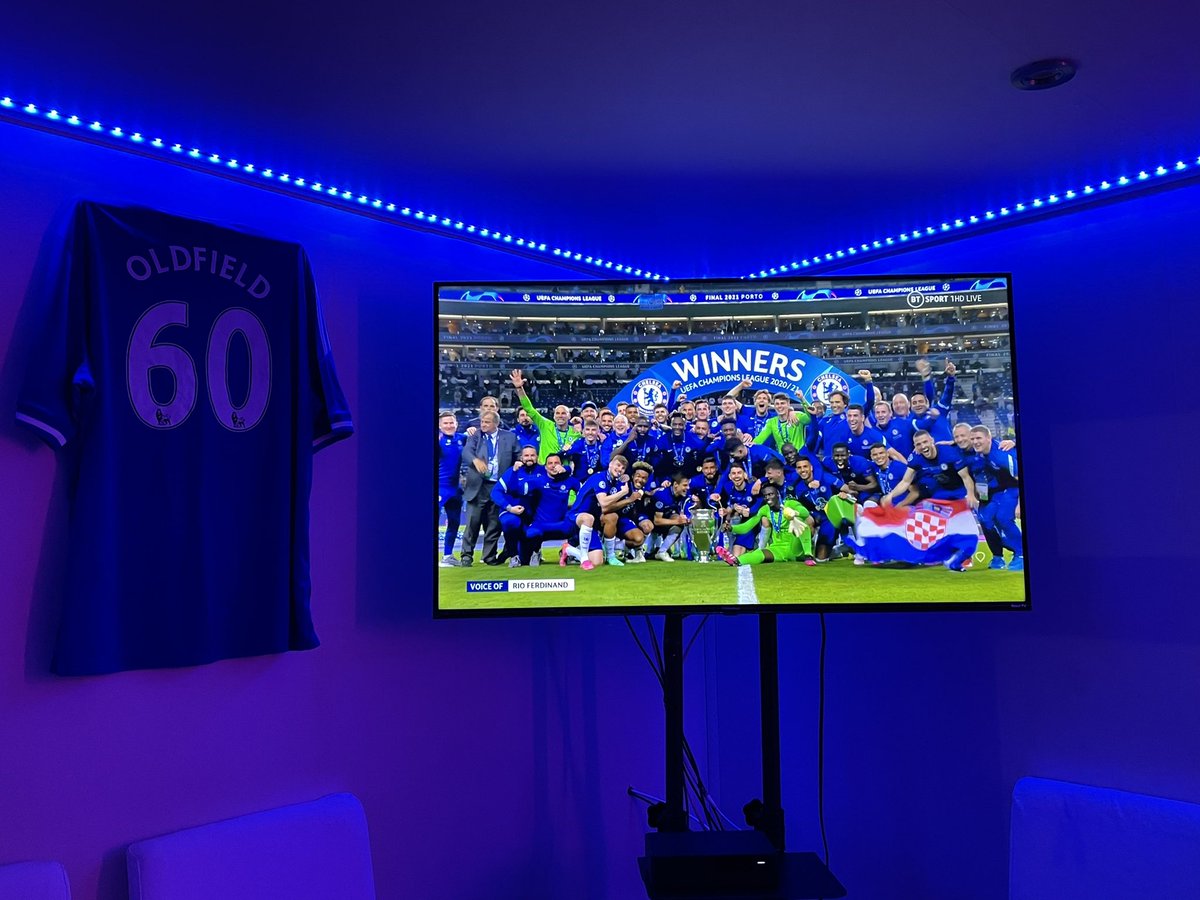 deloldfield4's tweet photo. I’ll just leave this here for the bitter ones😂🤣. Goodnight💙 #ChampionsLeagueFinal #IWasThereWhenWeWereShit #KTBFFH https://t.co/fn6AJ84dHl