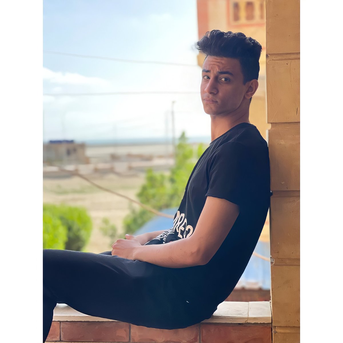 essam_naser_102's tweet photo. Just black..🖤🔥 https://t.co/GlV1qN0rKo