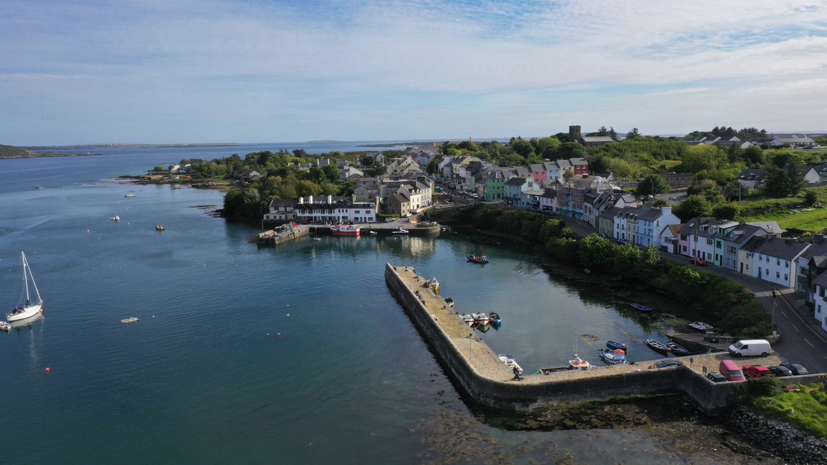 RoundstoneHouse's tweet image. Another beautiful Saturday in Roundstone.

#connemara #WildAtlanticWay #tourism #discoverireland #travel #travelgalway #roundstone #travelling #discovergalway #galway #aranconnemara #dronephotography #dronevideos