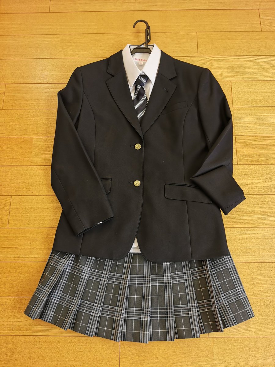神奈川県立綾瀬西高校の制服セットを買い取らせて頂きました。ネクタイ 
