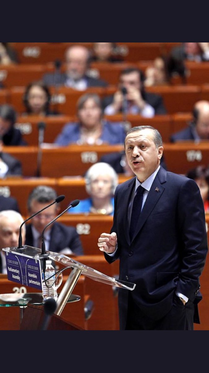 Geberseniz de ölsenizde köpekler gibi havlasanı da  boş,  biz yine Reisin yanındayız biz çoğunluğuz oyunun farkındayız inadına AKP 💡  #OyumAkPartiye #AkParti