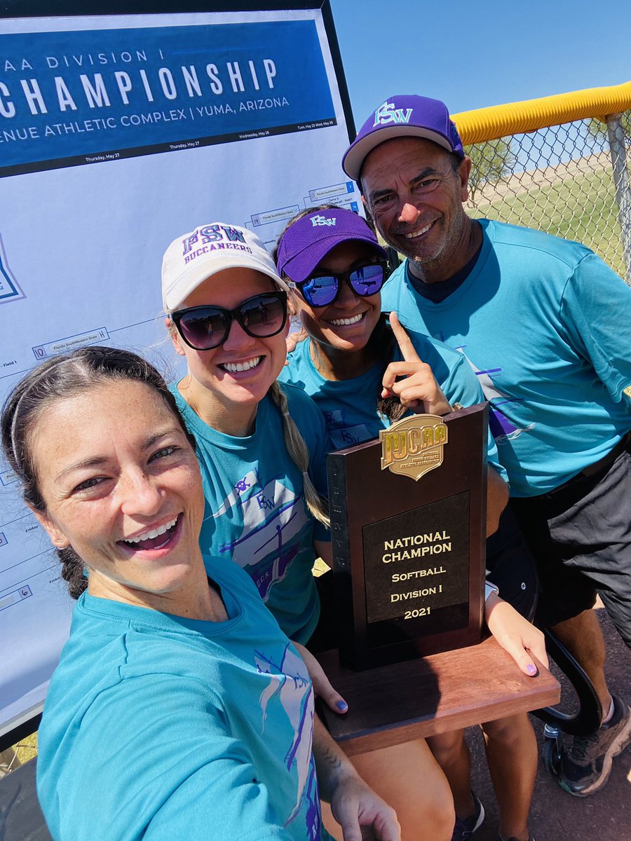 RyanIamurri32's tweet photo. Your NJCAA National Champions!! 🥎 🏴‍☠️💜 https://t.co/Y4c6mNVhC5
