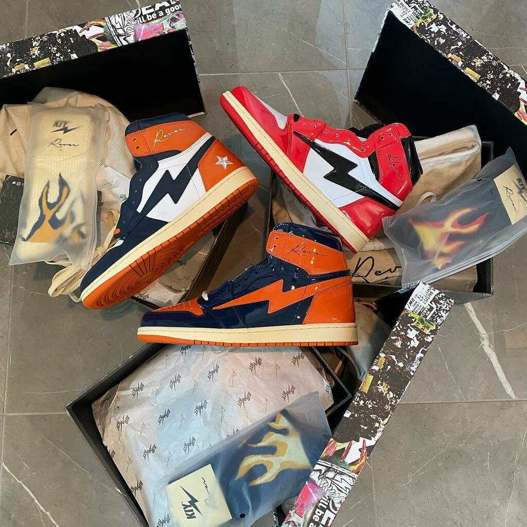 Homerun_Darby's tweet photo. Came through drippin 💦💧 @kool.kiy @kiystudios #HoustonEdition #CandyPaint #Astros #BlackOwned https://t.co/EaznlUnbc8 https://t.co/b4qJ4eTkfd