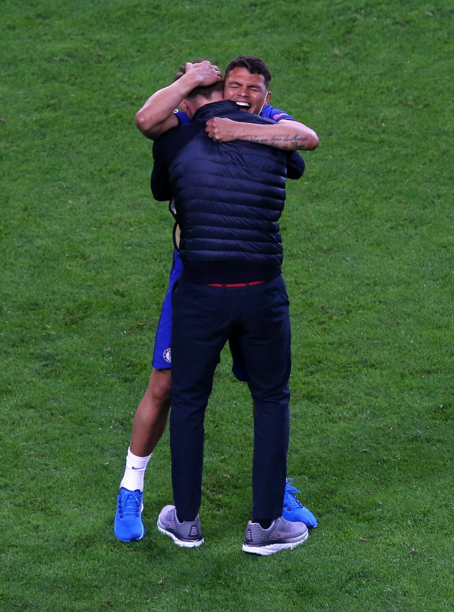 FabrizioRomano's tweet photo. Thiago Silva will sign his new contract with Chelsea until June 2022 - the one year extension clause will be triggered. He’s staying.

Chelsea will open talks also with Thomas Tuchel in the next days - long-term contract set to be offered and discussed.

#CFC #UCLFinal 🔵✍🏻⌛️ https://t.co/CzkPGcsfjL