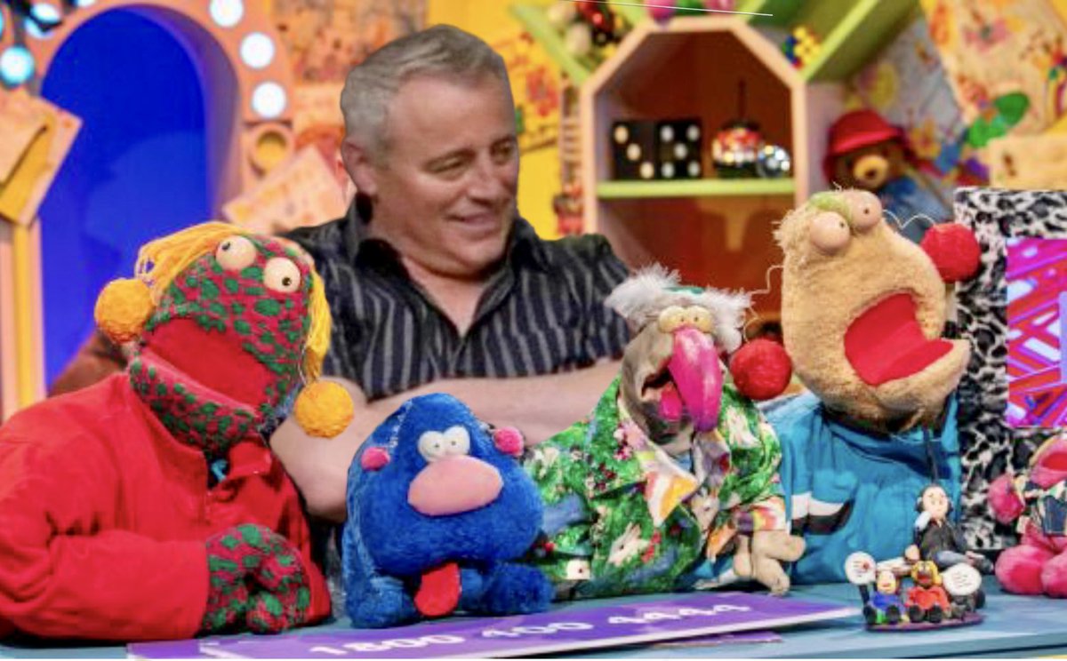GavinKellyMusic's tweet photo. I hope Matt LeBlanc knows how much Ireland is loving him right now 😃 🇮🇪 #mattleblanc @RTE2 #TheDen https://t.co/LLLtctGmPB