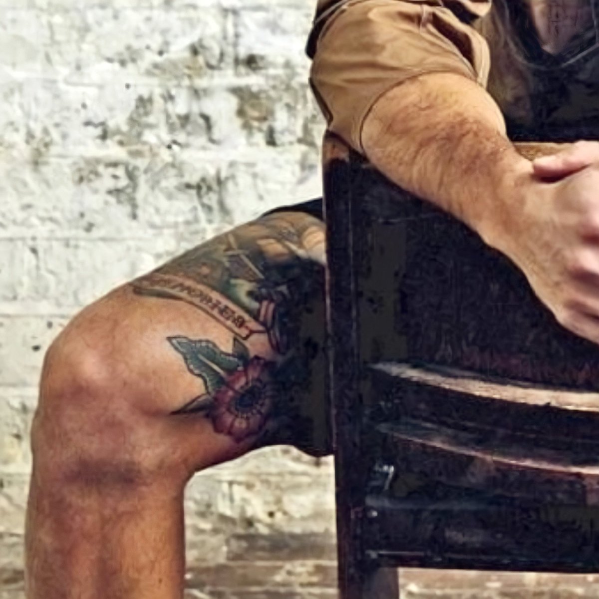 danielshoey's tweet photo. i just think that daniel ricciardo's thigh tattoo https://t.co/ct04r0qwD5