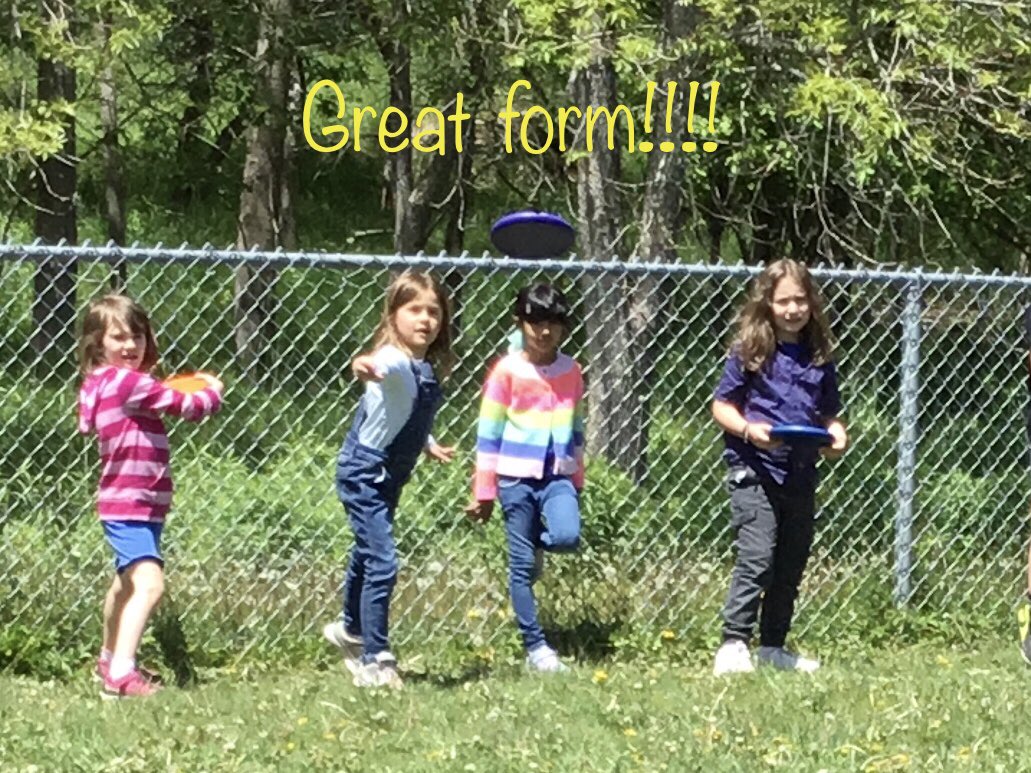 datl_ed's tweet image. Frisbee 🥏 Friday! Grade 1s had great success with this summertime fun activity. #physed #outsideisbest 🎯😎