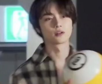 soobinsnoviaaa's tweet photo. #bowlingdate๐ณ https://t.co/ScUKZ5kpTO