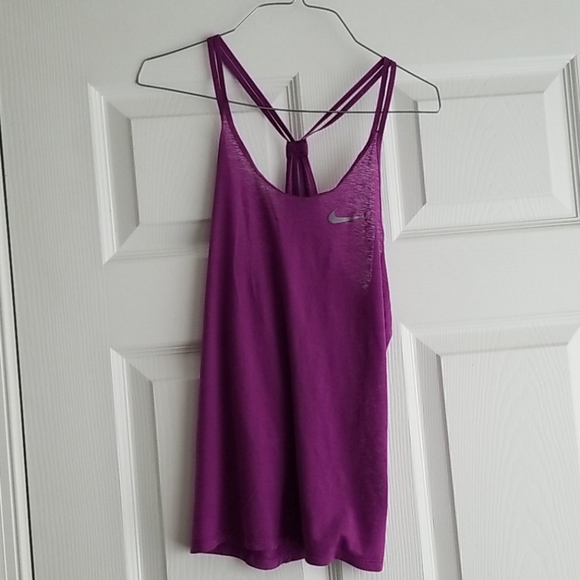 dcg_closetsale's tweet photo. So good I had to share! Check out all the items I'm loving on @Poshmarkapp from @SheilaMHawk #poshmark #fashion #style #shopmycloset #mudd #nike #hollister: https://t.co/tocJuQaGM9 https://t.co/LLVoNR1VlS