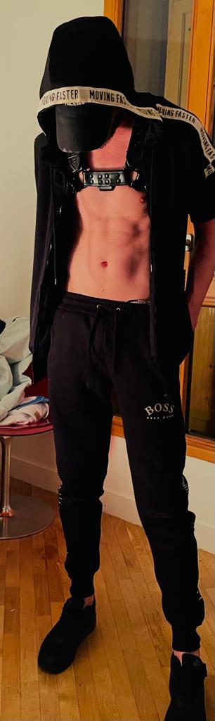 kiffsnifflick's tweet photo. Im your boss #boss #Master#GayDomination #Master #GayDomination #gaykiffeur #slavedog #maitre #dominantmale https://t.co/SLalkHO0qU