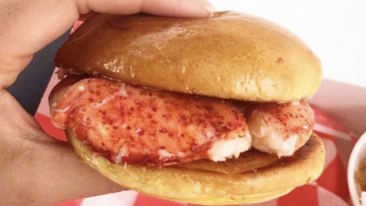 😎 Your move, Saturday.

🗓 Saturday 5/29
📍 80 Rainey
⏰ 6p-12a