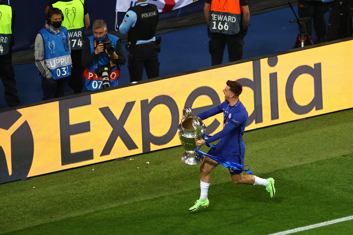 LigadeCampeones's tweet photo. Esta celebración la hemos visto antes... 😂

#UCL | #UCLfinal https://t.co/bpkyjwgcKz