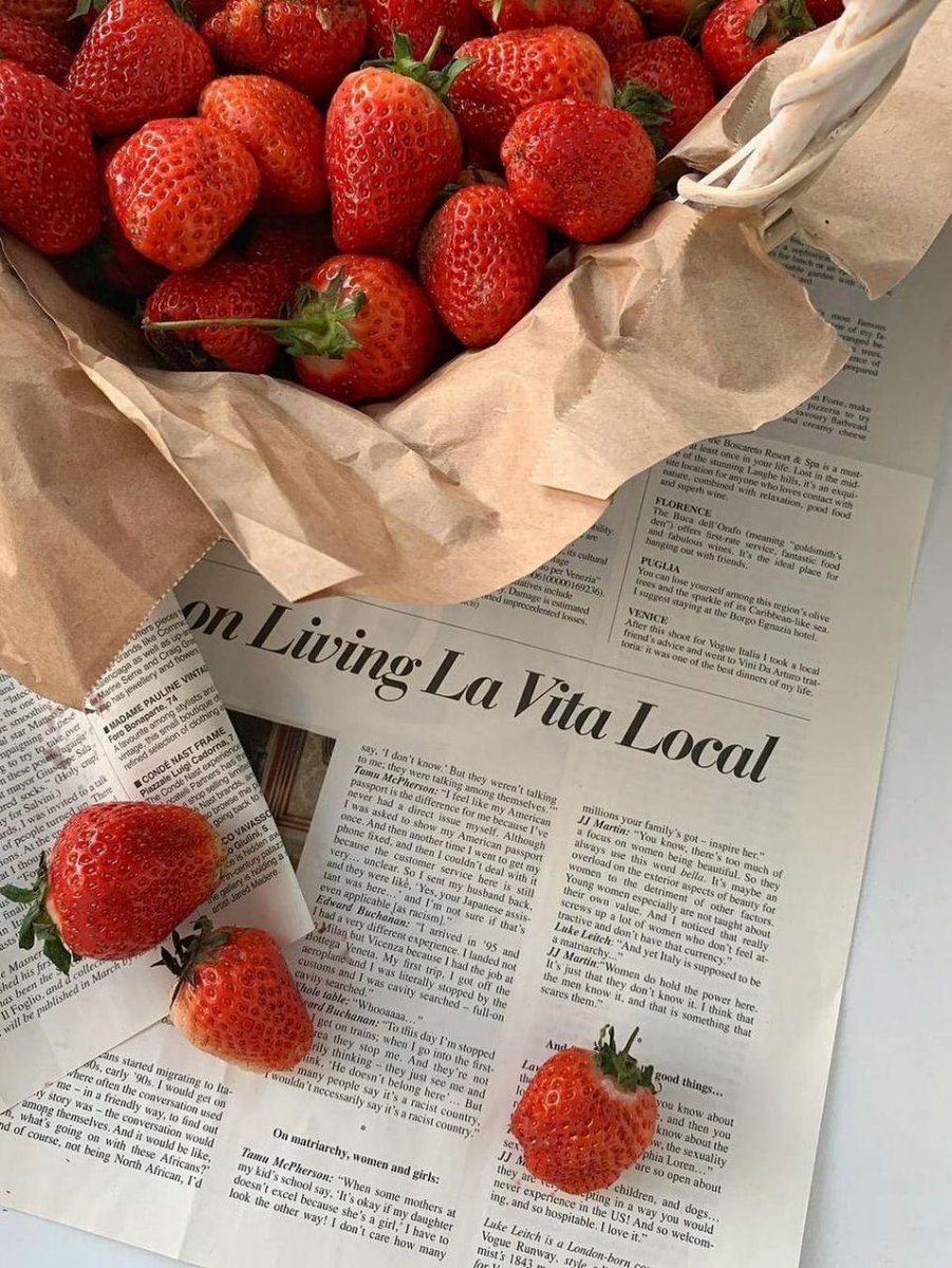 ✨🍓цепочка твиттерских🍓✨

✨🍓✨быть подписанным на меня (#взаимная)

✨🍓✨делай ретвит 

✨🍓✨читай ретвитнувших

✨🍓✨будь взаимным

✨🍓✨ ты чудо клубничка🥰

*шутка про 0 рт на удачу*

#ВзаимныеПодписки 
#ЦепочкаТвиттерских