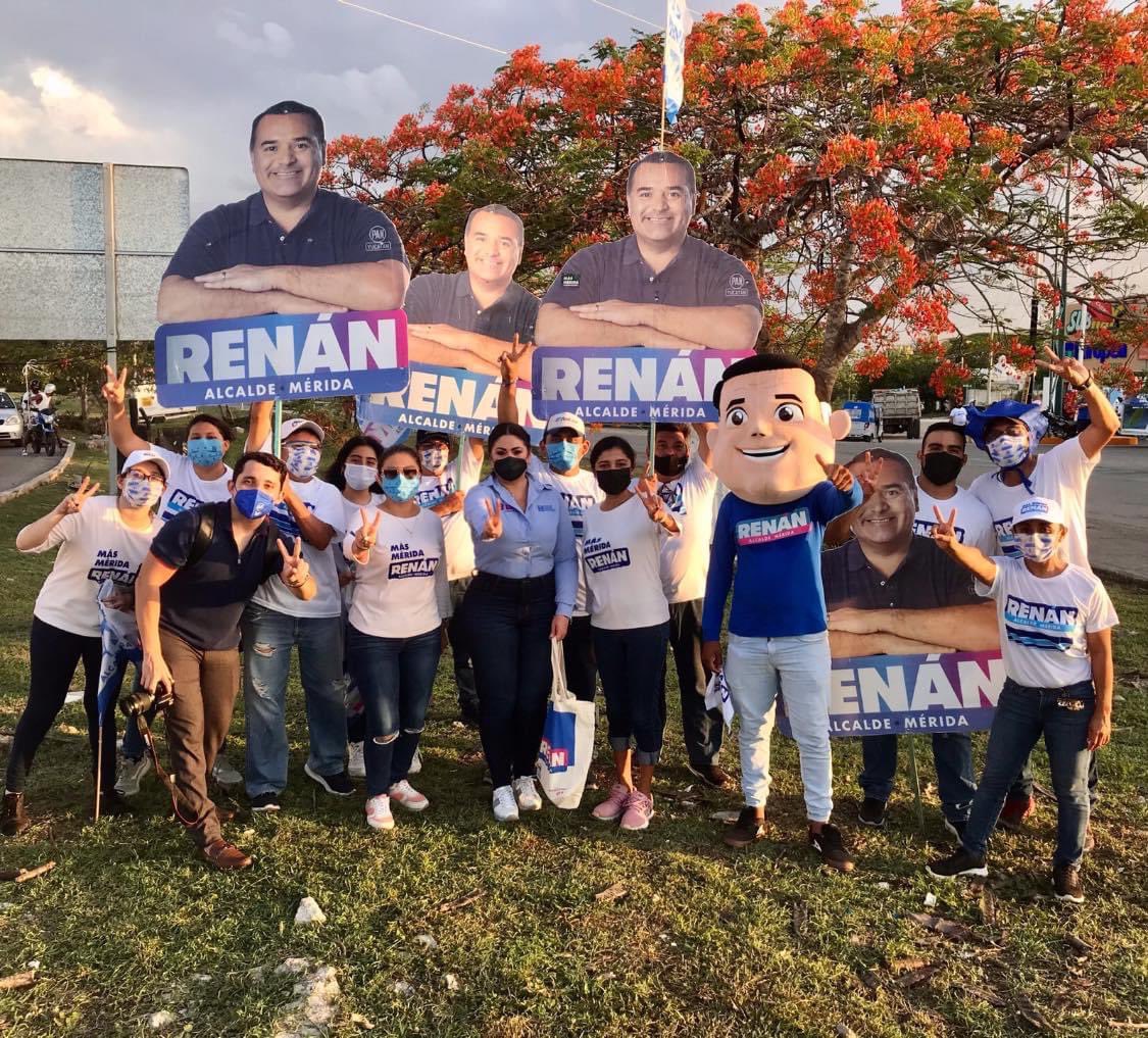 KathiaBolio's tweet photo. 🗳 1 de mis 3 votos que otorgaré este 6 de Junio es para quien ha sido el mejor Alcalde de mi Ciudad, @RenanBarrera la gente me lo dijo en las calles, está contigo y vamos por #MásMérida 💙

#VotaPAN 👈🏼
#3de3 para @AccionNacional https://t.co/E7y0iwYLUL