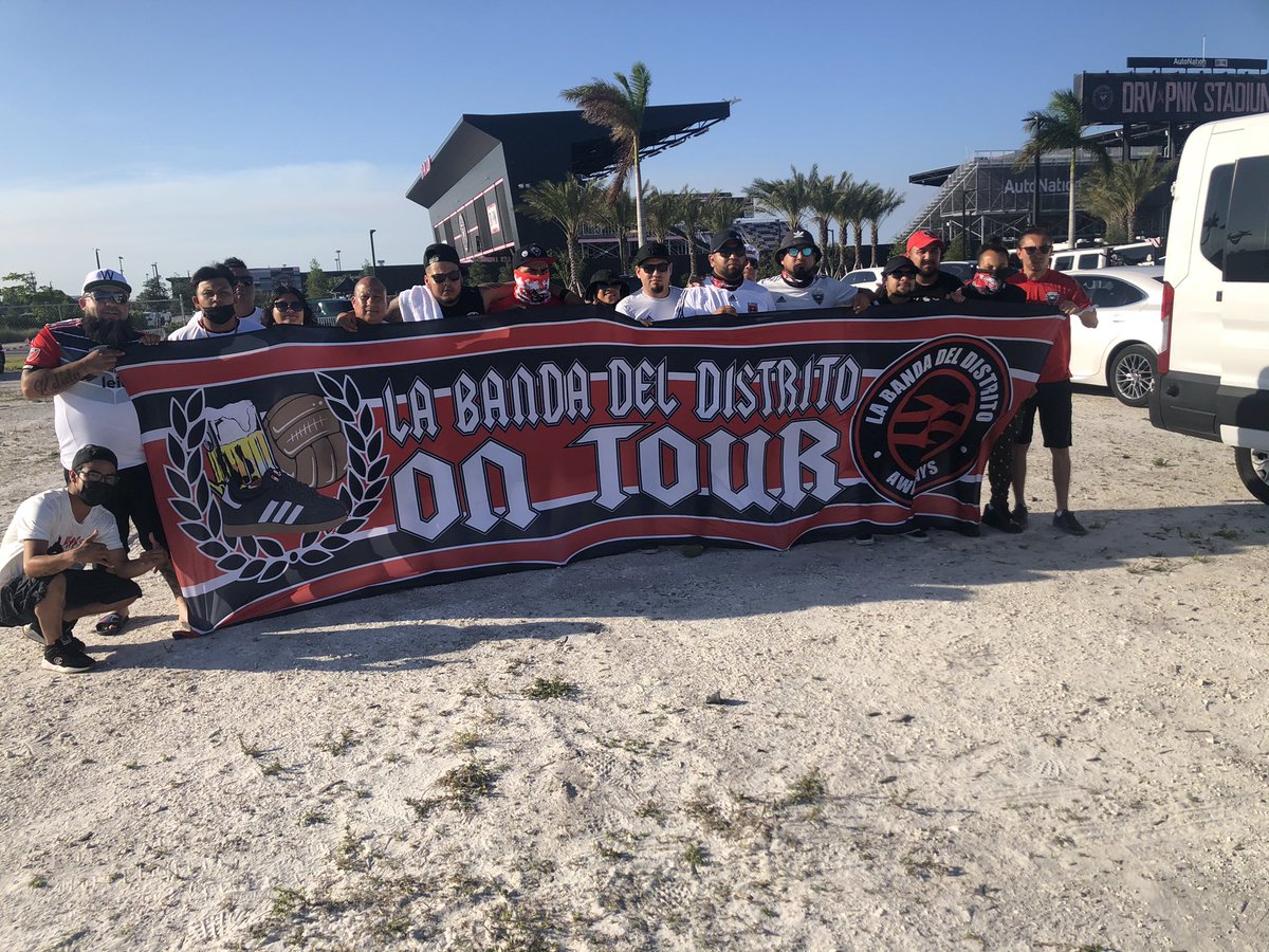 LBDD17's tweet photo. 90 minutos de pasion y sobre todo mucho Aguante Vamos #dcu #VamosUnited https://t.co/1qPloGWJQu