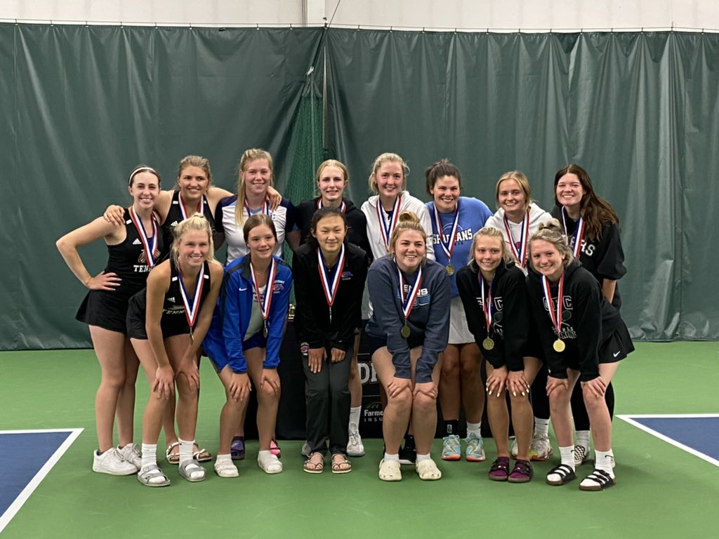 rrgirlstennis's tweet photo. congrats to maddy &amp; claire for being selected to the all-edc team!!💪🔥🏆 https://t.co/lps2fZBIak