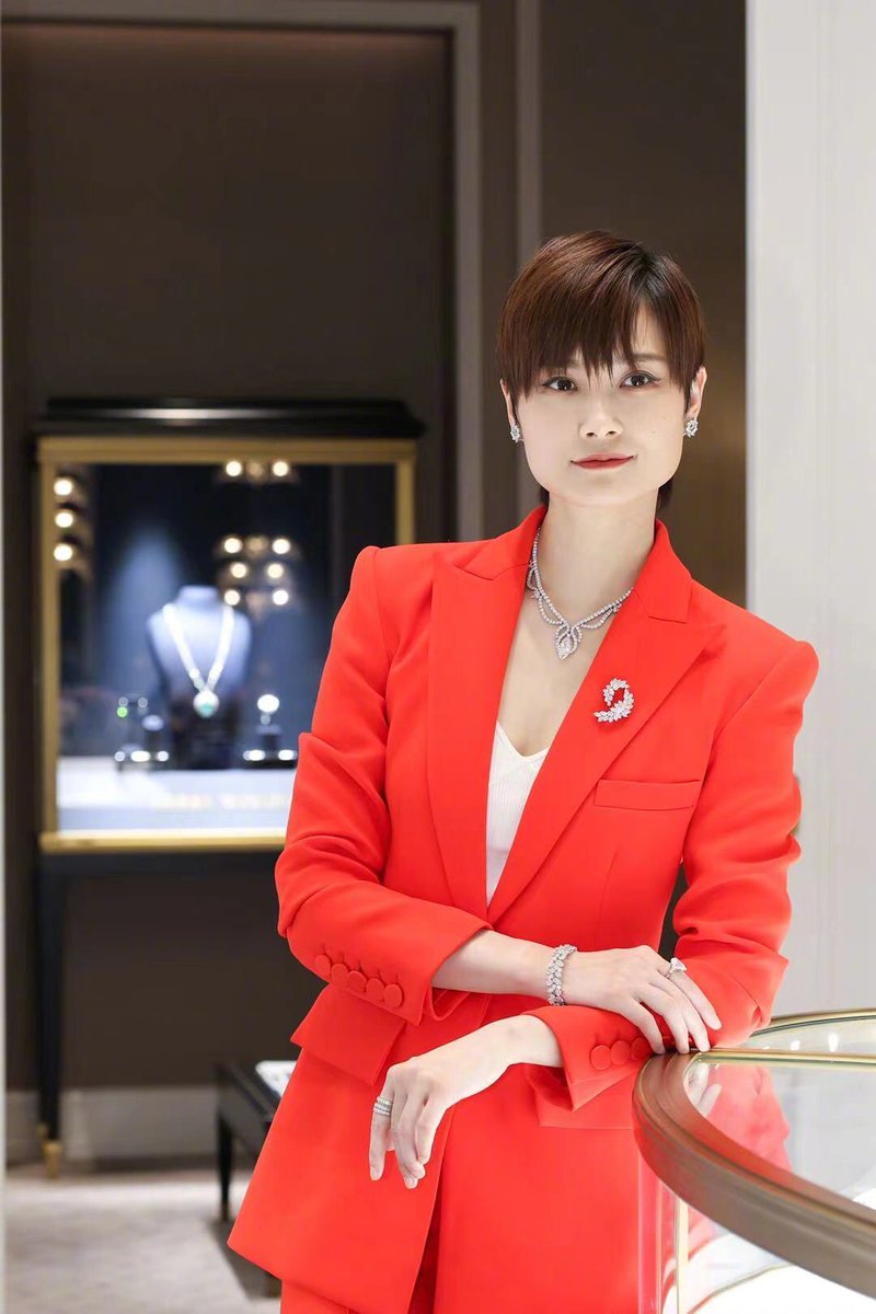 c_rjly's tweet photo. #LiYuchun #ChrisLee #李宇春 
❤️❤️❤️ https://t.co/QVMYSbDPqo