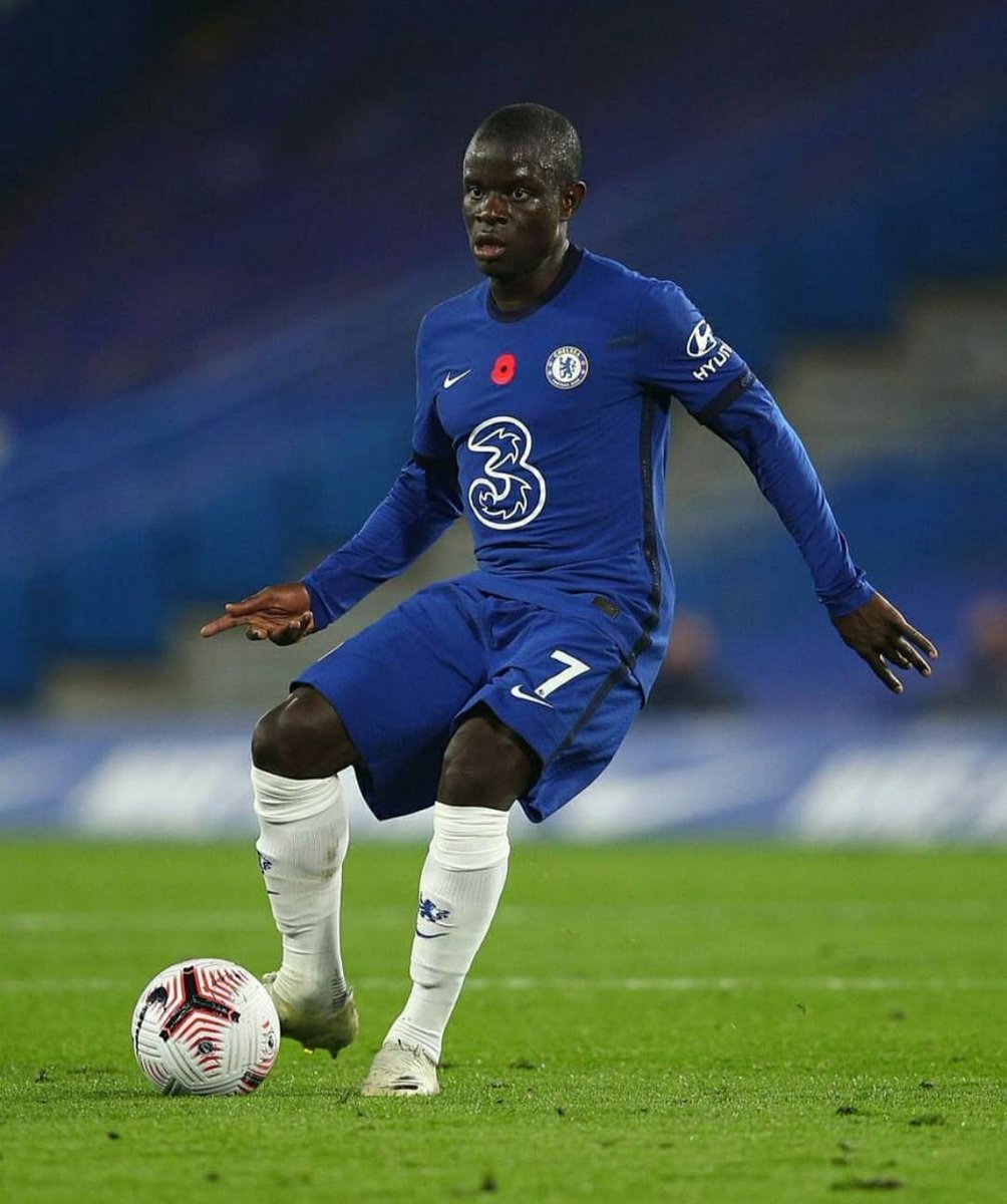 GolJuez's tweet photo. De una familia muy humilde, en la que se vio la necesidad de juntar chatar a los 7 años, pero hoy el fútbol le ha dado todo. Eso queda en el pasado, pero lo que si tiene presente es, su familia. Simplemente N'Golo kanté. #NgoloKante #Kante #Chelsea #ChampionsLeague https://t.co/MxfhSqyj5l
