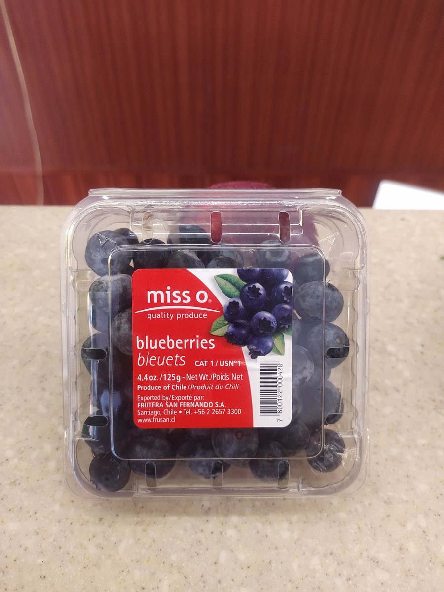 blueberries product from chili