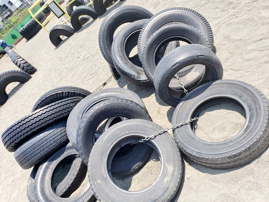 やすのふ 西六郷公園 通称タイヤ公園 数千個の古タイヤを公園遊具として再利用 昔も今も子供達の良き遊び場 T Co Nngnnmsm30 Twitter