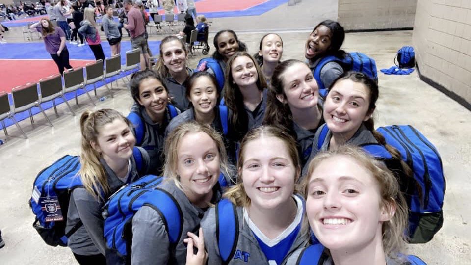 TAVVolleyball's tweet image. #TAV17Blue goes 3-0 on Day 1 of the Triple Crown NIT! #GoTAV