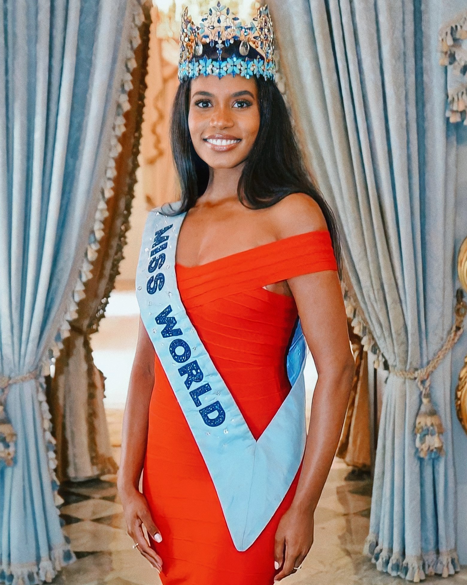 Official Thread of Miss World 2019 ® Toni-Ann Singh - JAMAICA - Page 4 E2m53bYVkAEJvaX?format=jpg&name=large