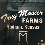 Photo by Trey Mosier (@sandfarmin)