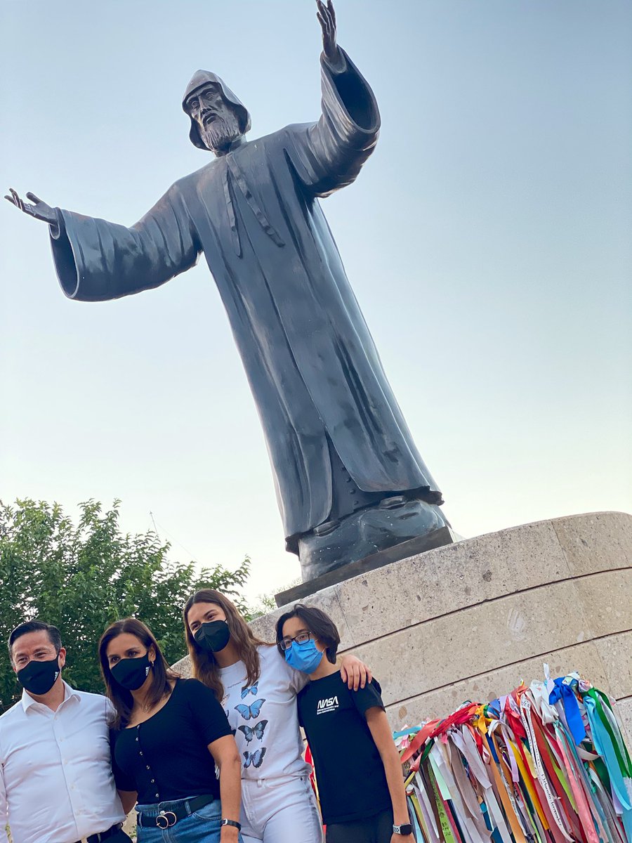 jorge_ramirez13's tweet photo. Siempre presente
No nos dejes de Tu mano
#SanCharbel #amigodeDios @sancharbel_es https://t.co/cbHo1lZdsl