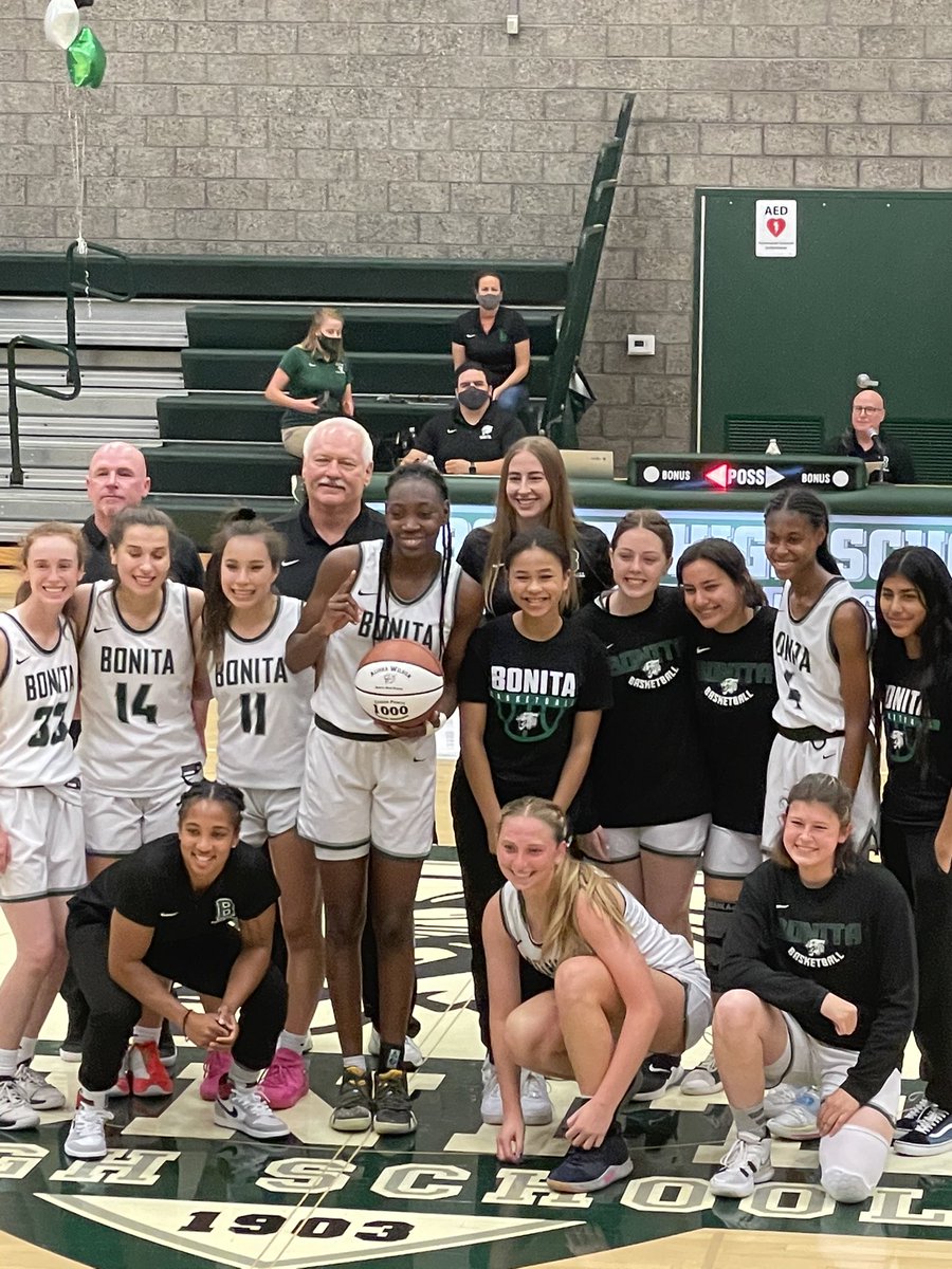 bonitagbb's tweet photo. In tonight's game, Senior Alisha Wilson surpassed the 1000 career points AND 1000 career rebounds mark. Amazing accomplishment and even more amazing that she reached both milestones in the same game! Congrats Alisha!! https://t.co/lcwGRizeeb