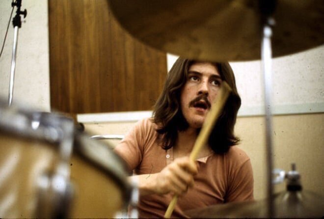 crockpics's tweet photo. John Bonham during the ‘Good Times, Bad Times’ recording sessions, 1969 https://t.co/AmxyCgIpic