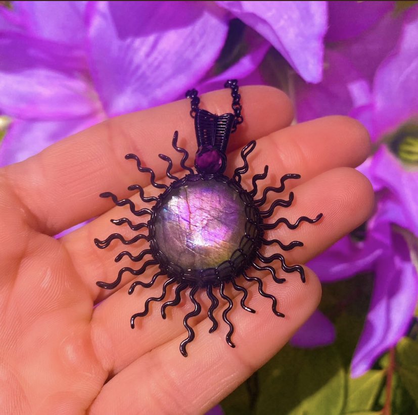 marz__boutique's tweet photo. 🔮🖤🌞 Midnight Sun 🌞🖤🔮 https://t.co/sqqB8Oq18O