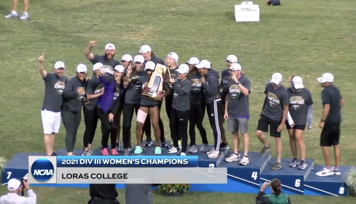 DuhawkWBB's tweet photo. Never a doubt ⁦@LorasTrack⁩! Congrats!!!!!  #backtoback #homeofchampions https://t.co/25eNRL5JiW