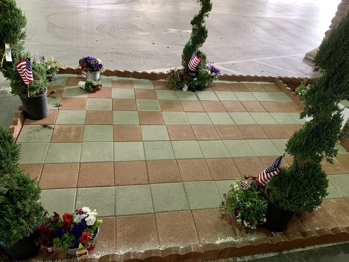 CQ_3095's tweet image. 🇺🇸 For Memorial Day weekend, Lowe’s reserves a parking space to Honor Our Fallen Heroes 🇺🇸 Shout to MASM Linell for putting this awesome presentation together! @BoltzBill @JoeMcFarland_ #ThankYou #TheCity #Lowes3095