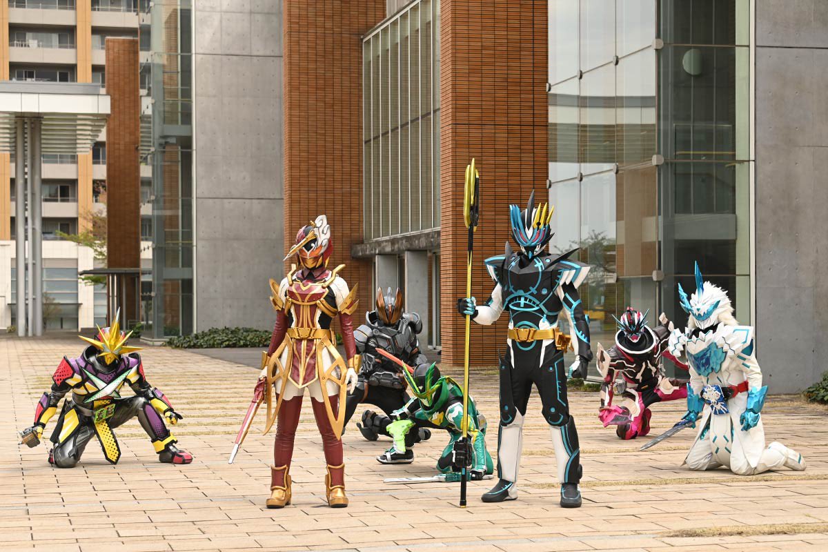 買い誠実 仮面ライダーセイバー 28個セット 特撮 Www Croftheadholidaypark Co Uk