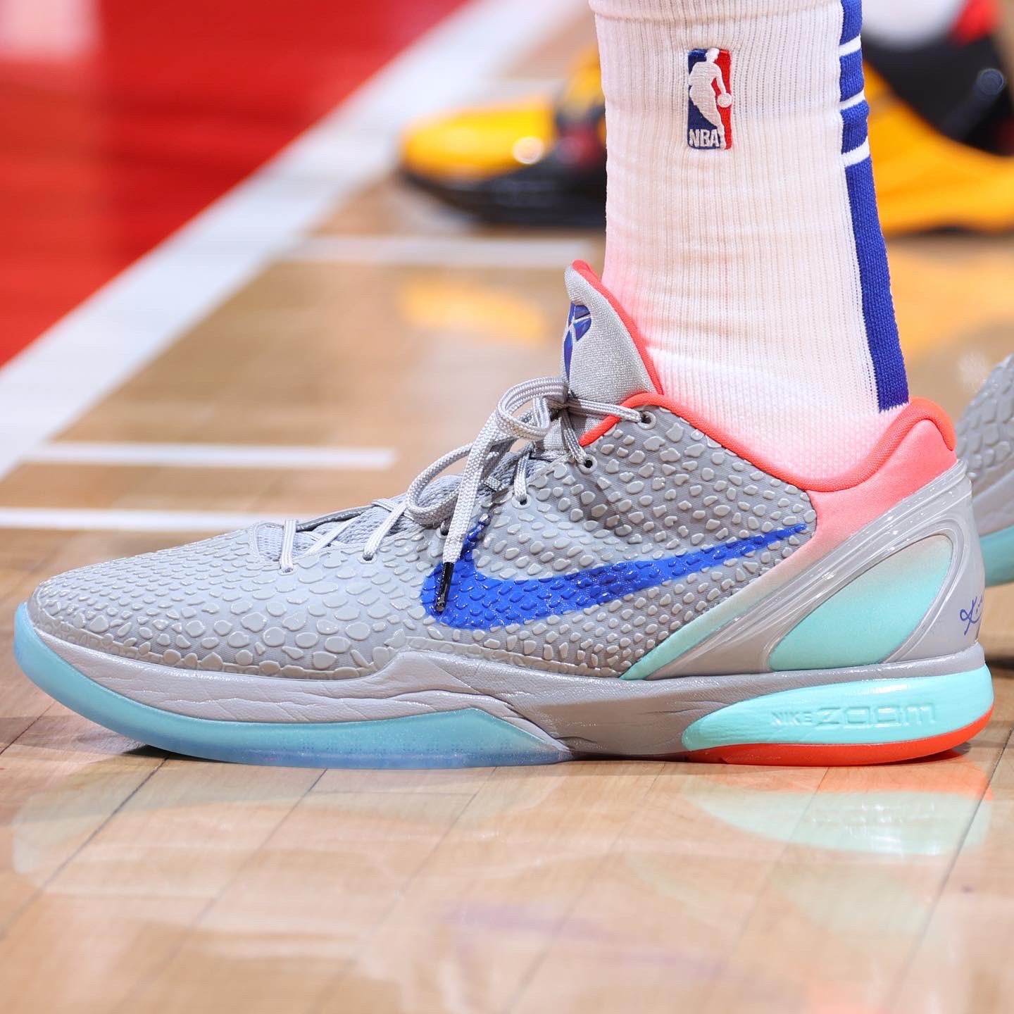 シューズ(男性用) Nike Kobe6 NIKE ZOOM KOBE VI 6 GS YOUTH SIZE 5.5 WHITE SPARK SNEAKERS