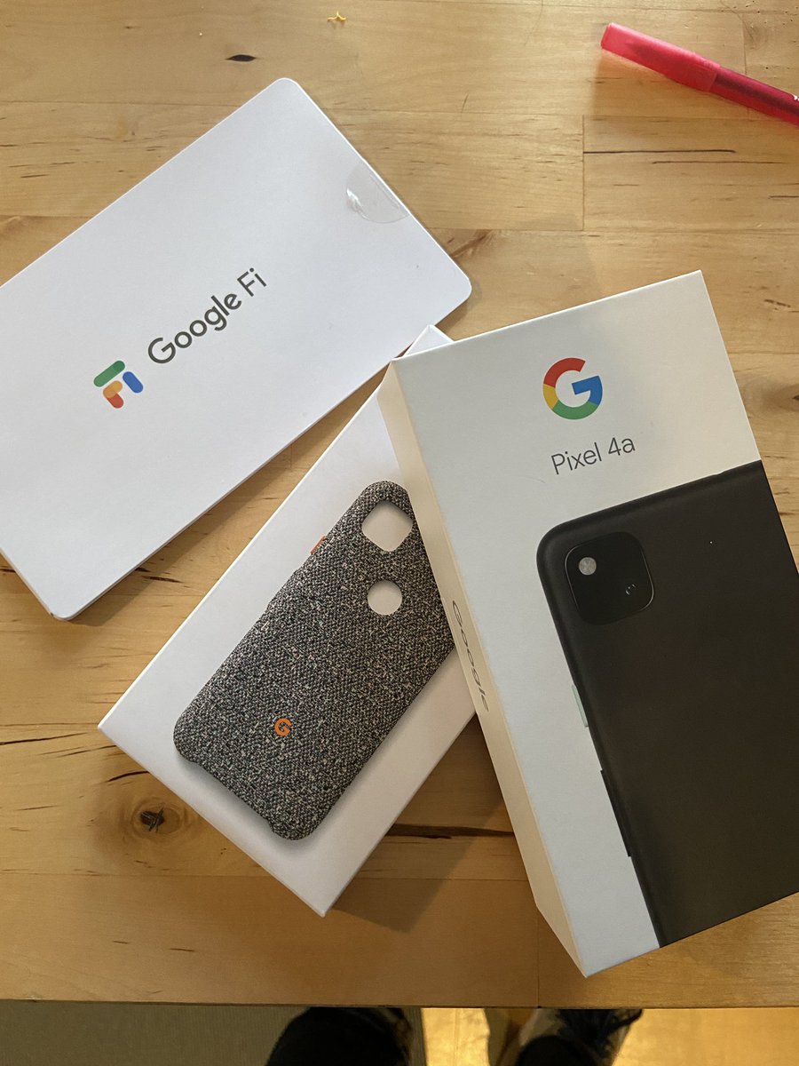 12Triangles's tweet photo. New phone, who dis? #teampixel https://t.co/sPhGrQMPwG