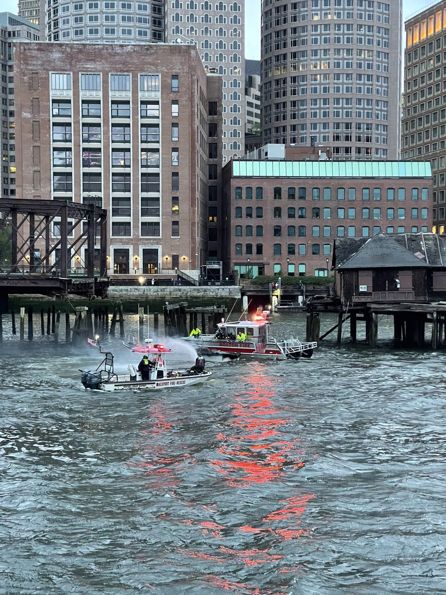 JDSheehy's tweet photo. Boston Harbor Boat Adrift On Fire! 
@weatherchannel @WCVB 
#MemorialDayWeekend https://t.co/yeyp4tqV38