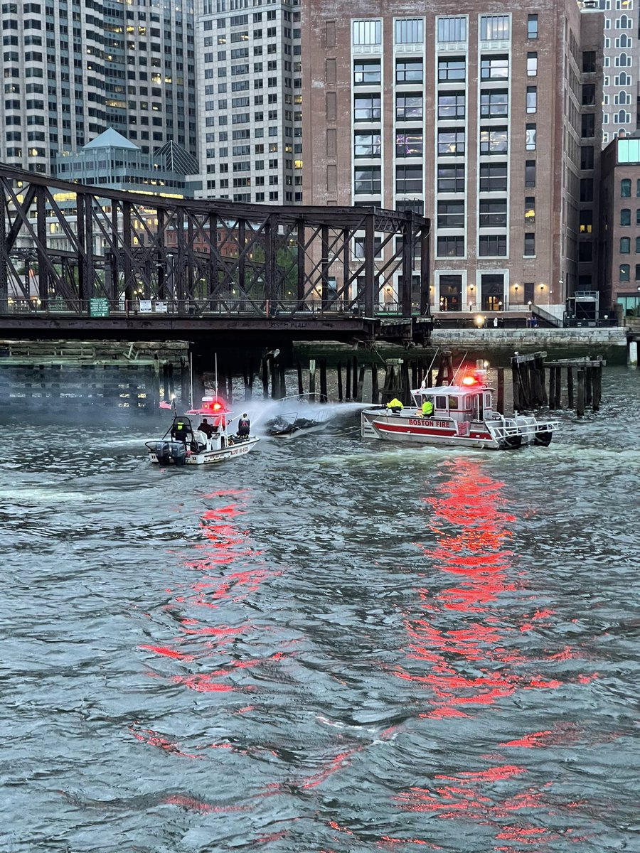 JDSheehy's tweet photo. Boston Harbor Boat Adrift On Fire! 
@weatherchannel @WCVB 
#MemorialDayWeekend https://t.co/yeyp4tqV38