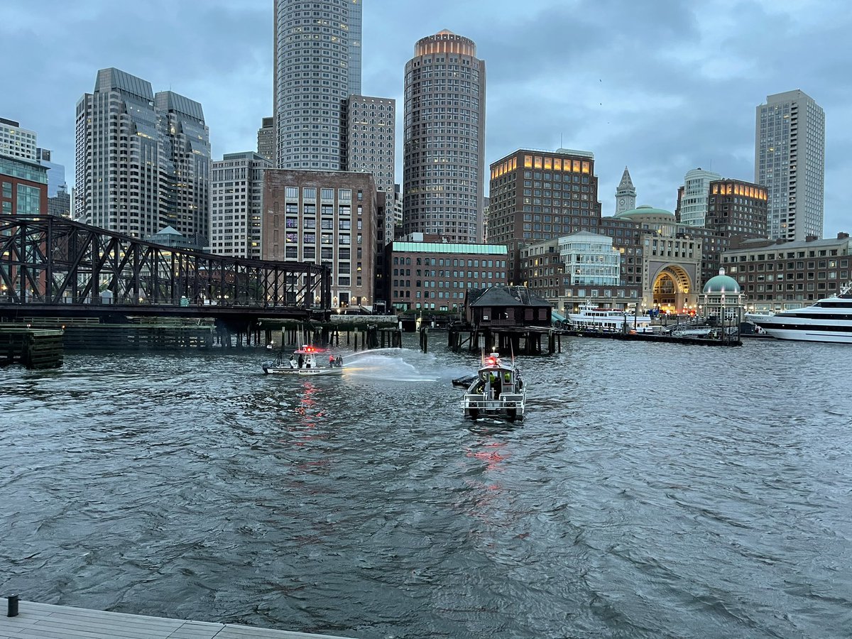 JDSheehy's tweet photo. Boston Harbor Boat Adrift On Fire! 
@weatherchannel @WCVB 
#MemorialDayWeekend https://t.co/yeyp4tqV38