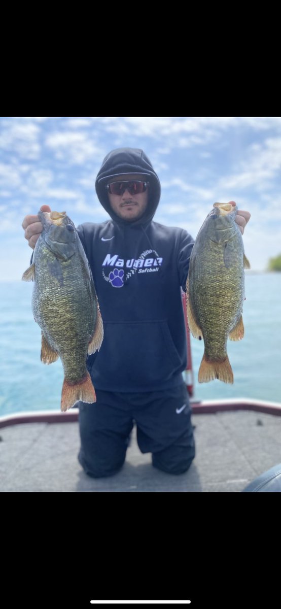 jonnybarks23's tweet photo. My dude and I worked our butts off for this bag.... 22.13lbs 🤘🏼 we got our asses handed to us on the way out in 6 footers and on the way in. But we managed to put together a solid bag ! https://t.co/FK2lRMR6pB