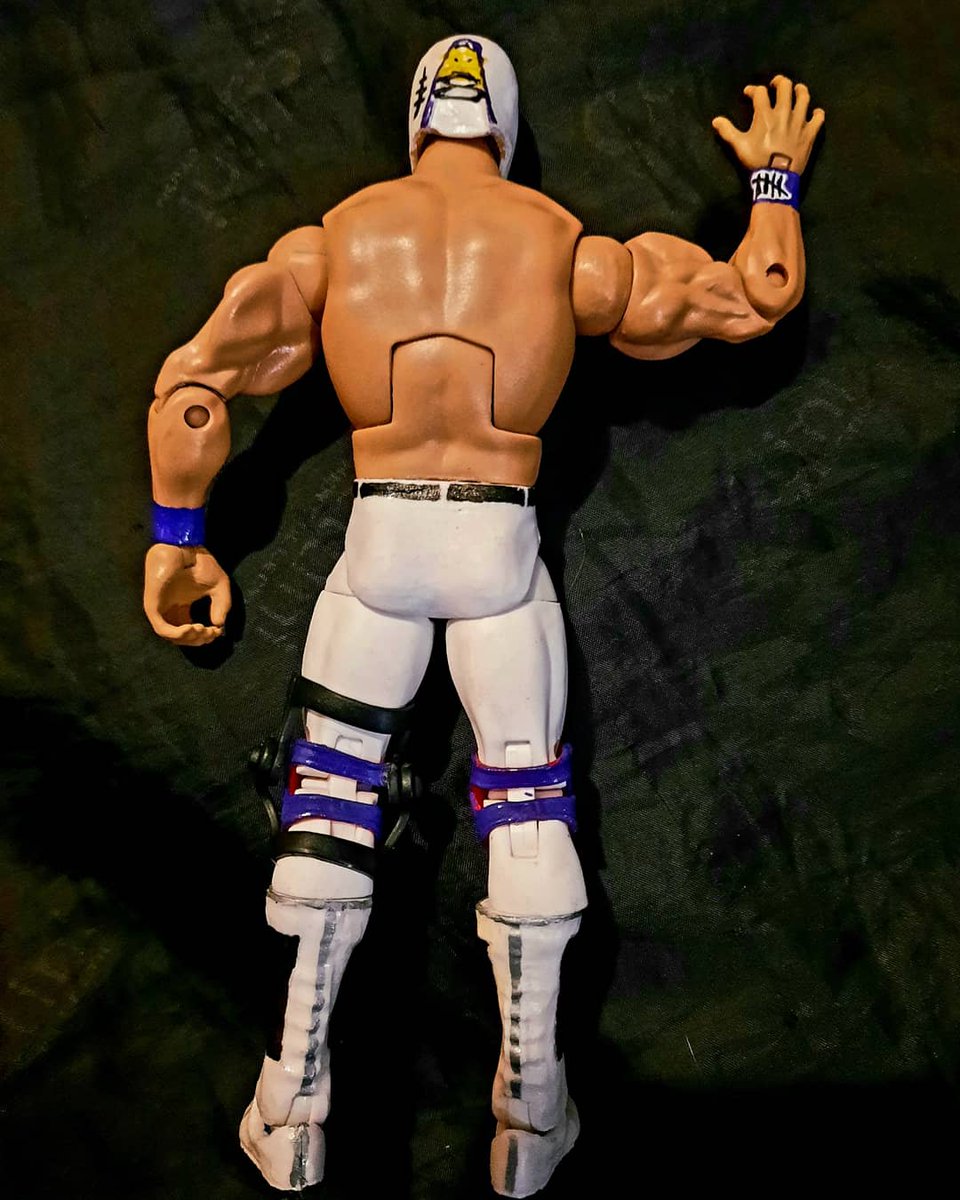 itFigures8's tweet photo. Custom @AEW @Pres10Vance figure from his match against Jack Evans. Its finally complete and I'm extremely proud of how it came out. I hope this thing can make its way around to him one day somehow! #AEW #darkorder #pres10 #joindarkorder #custom #prestonvance #customfigure #fanart https://t.co/C0WZ0C1NcF