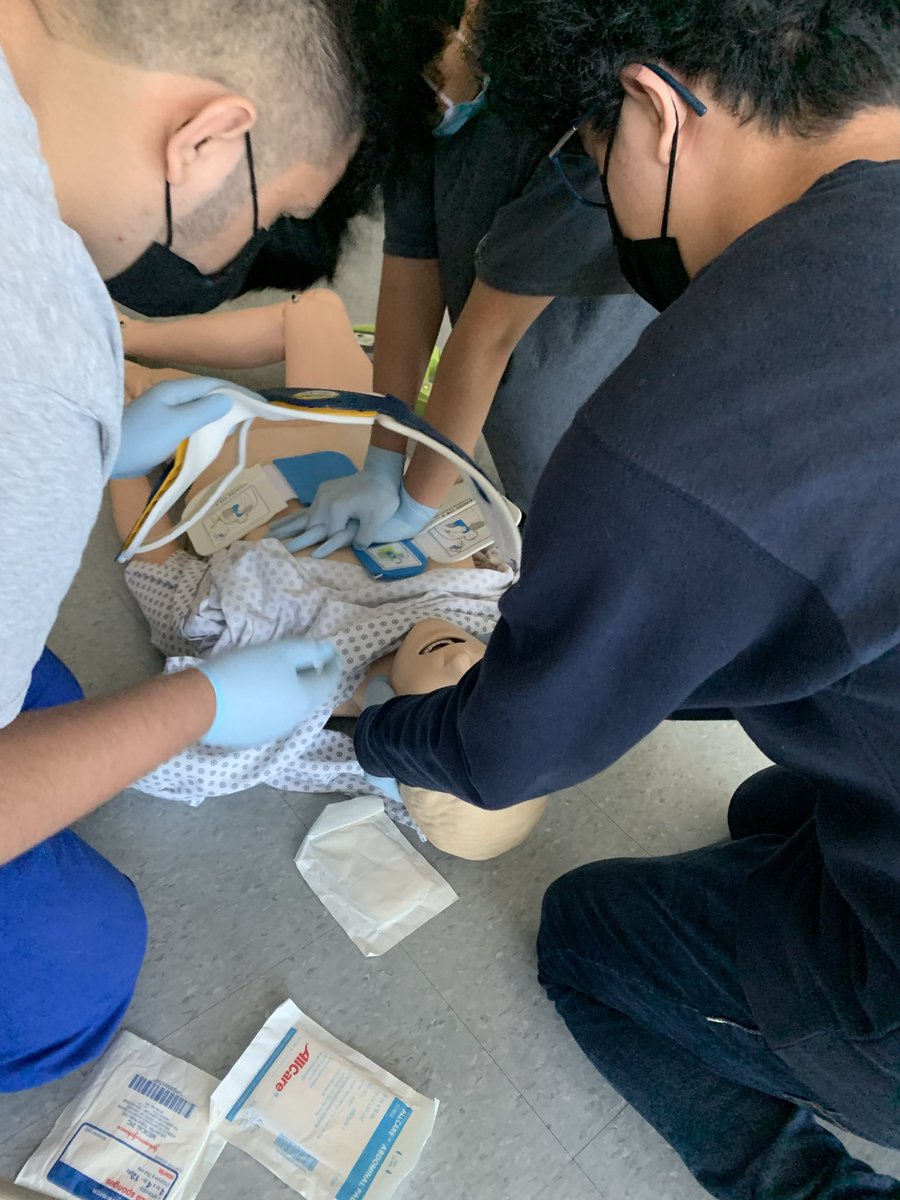 MLeedsRN's tweet photo. Teaching a skill based class has been a challenge in a COVID world. So THANKFUL that these students rose to the challenge and hung in there! Looking forward to seeing whatโs next for each of you! #futureEMTs @dpscte @LJackieT @JulieAPack https://t.co/QrorMUWZ6p