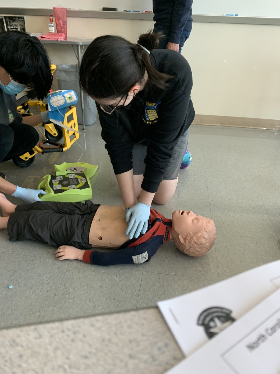 MLeedsRN's tweet photo. Teaching a skill based class has been a challenge in a COVID world. So THANKFUL that these students rose to the challenge and hung in there! Looking forward to seeing whatโs next for each of you! #futureEMTs @dpscte @LJackieT @JulieAPack https://t.co/QrorMUWZ6p