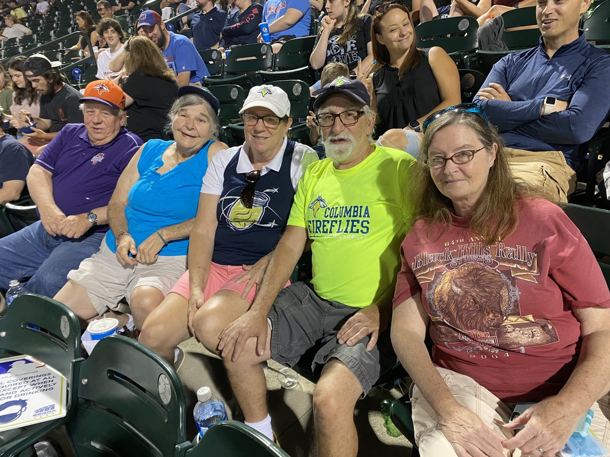 Pwooing's tweet photo. #Letsglow https://t.co/HsIEWvMrXW