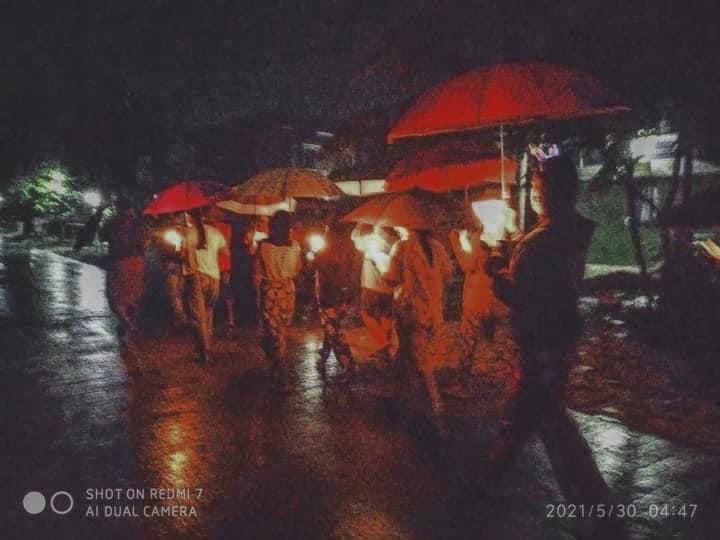 xiaofeichan's tweet photo. Dawn protest in Dawei

Residents in Dawei ,Tanintharyi Region continued their daily anti-coup protests today (May 30). 

#May30Coup #WhatsHappeningInMyanmar https://t.co/W0uNbLb7aS