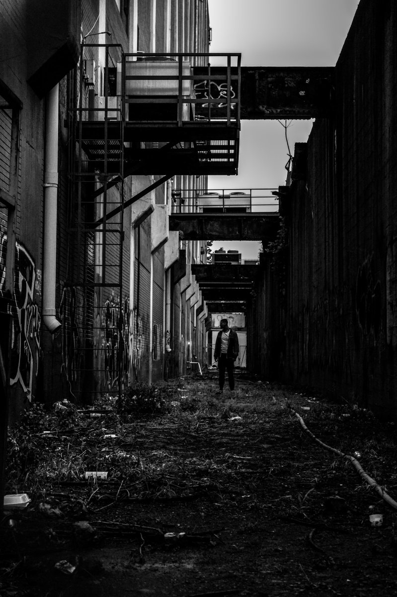 creativebeam's tweet photo. “Some steps need to be taken alone. It’s the only way to really figure out where you need to go and who you need to be.”

📸 💨 🖤 

@nochillnil 

#photography #creativephotography #creativebeam #photoshoot #photo #photooftheday #photoshootideas #endoftheworld #explorepage https://t.co/rxATRf0gGn