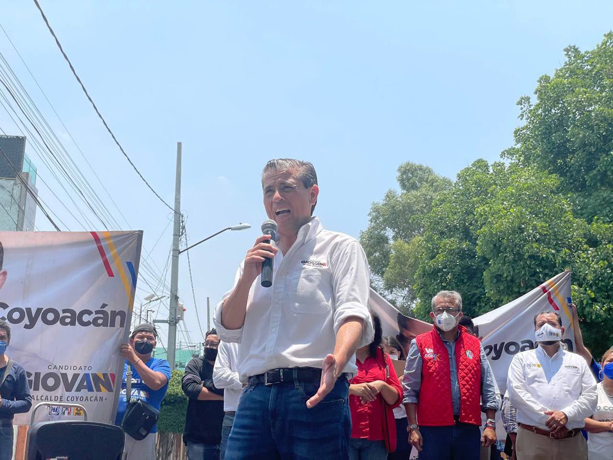 giogutierrezag's tweet photo. En San Francisco Culhuacán, platicamos con las vecinas y vecinos sobre la falta de oportunidades para las mujeres, así como de las deficiencias en la atención médica.
Con nuestro gobierno, las mujeres no se quedarán fuera.
#GioContigo #Alcalde24x7 https://t.co/bxszhCkcgS